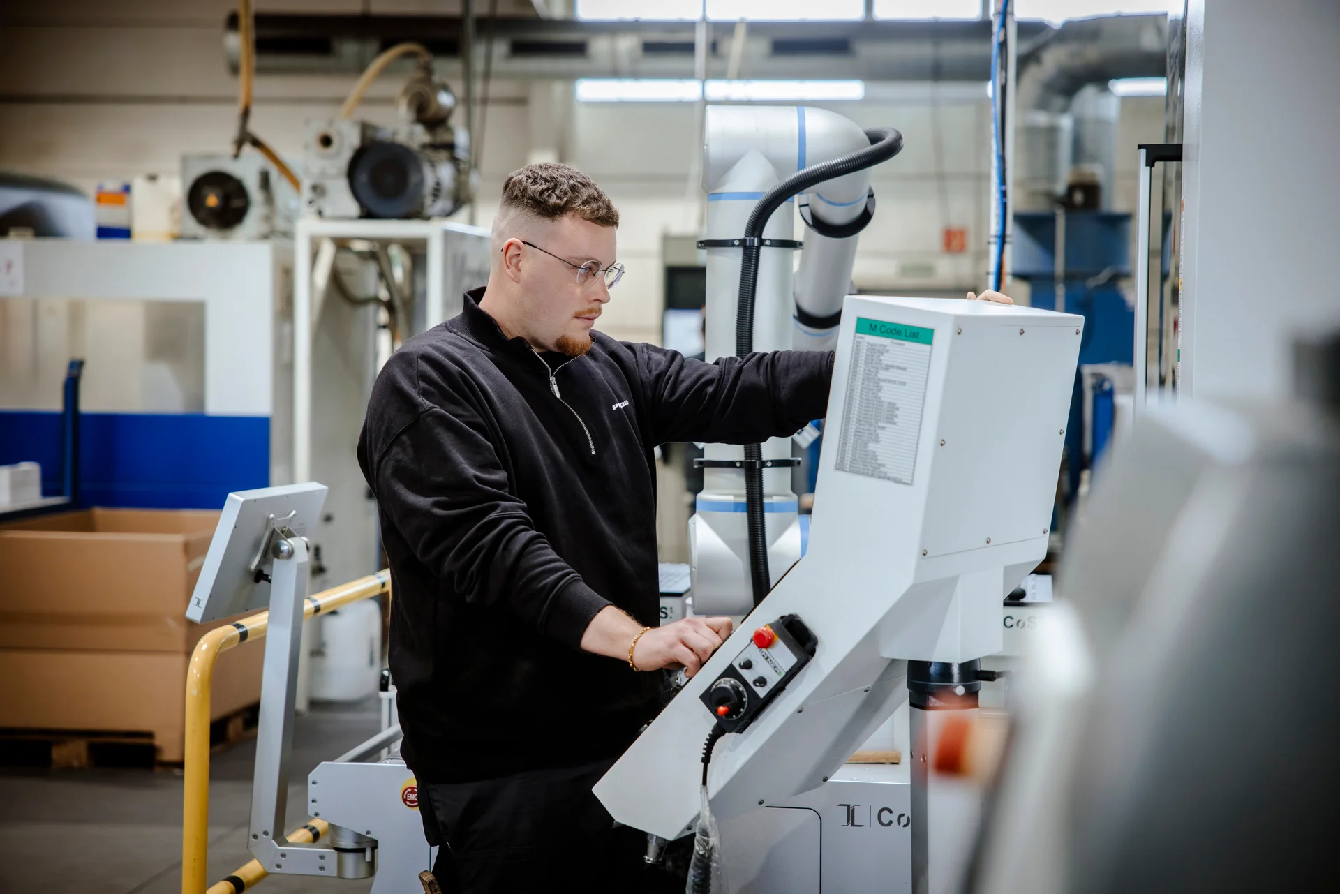 Alex Mehnert an der Maschine