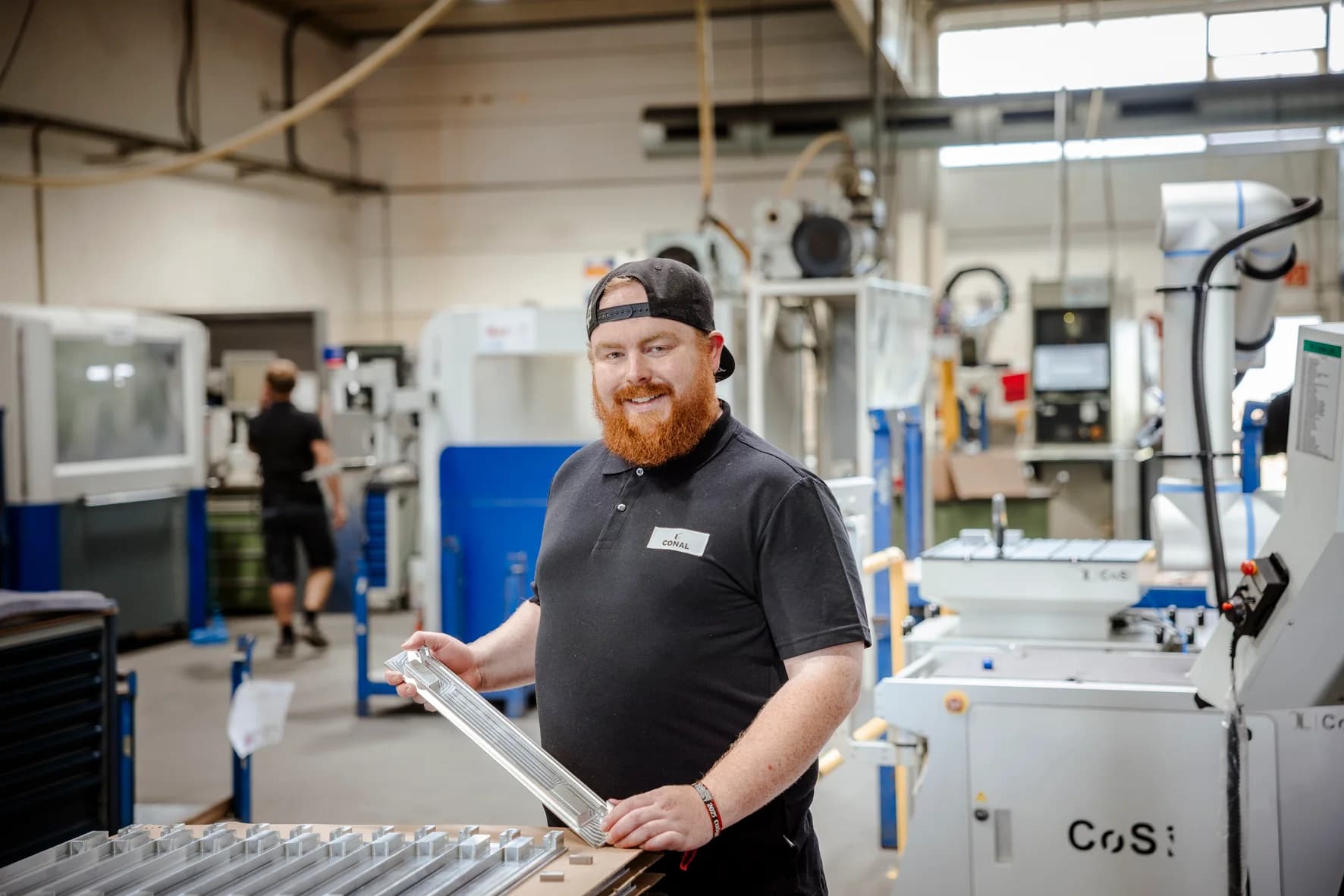 Tobias in der Werkstatt
